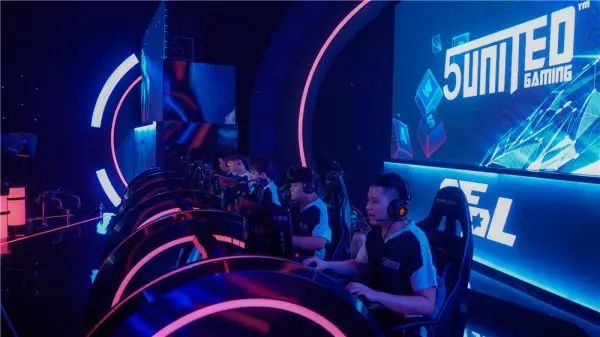 在这种趋势 在这种趋势